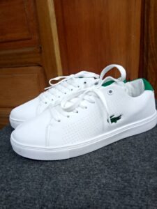 chaussure lacoste